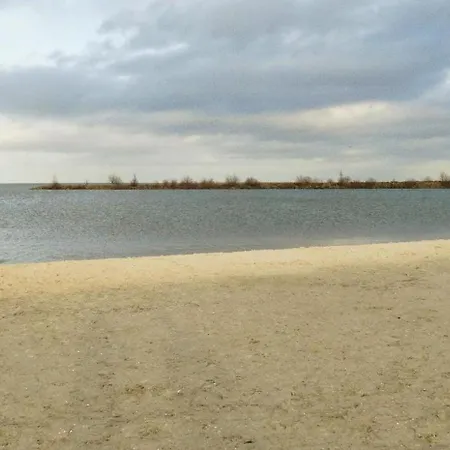 Tatil Evi Op Zee In Mit Seeblick Und Terrasse Mit Eigenen Zugang Zum Wasser Wervershoof