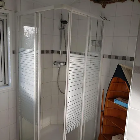 Op Zee In Mit Seeblick Und Terrasse Mit Eigenen Zugang Zum Wasser Tatil Evi Wervershoof