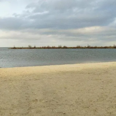Tatil Evi Op Zee In Mit Seeblick Und Terrasse Mit Eigenen Zugang Zum Wasser *